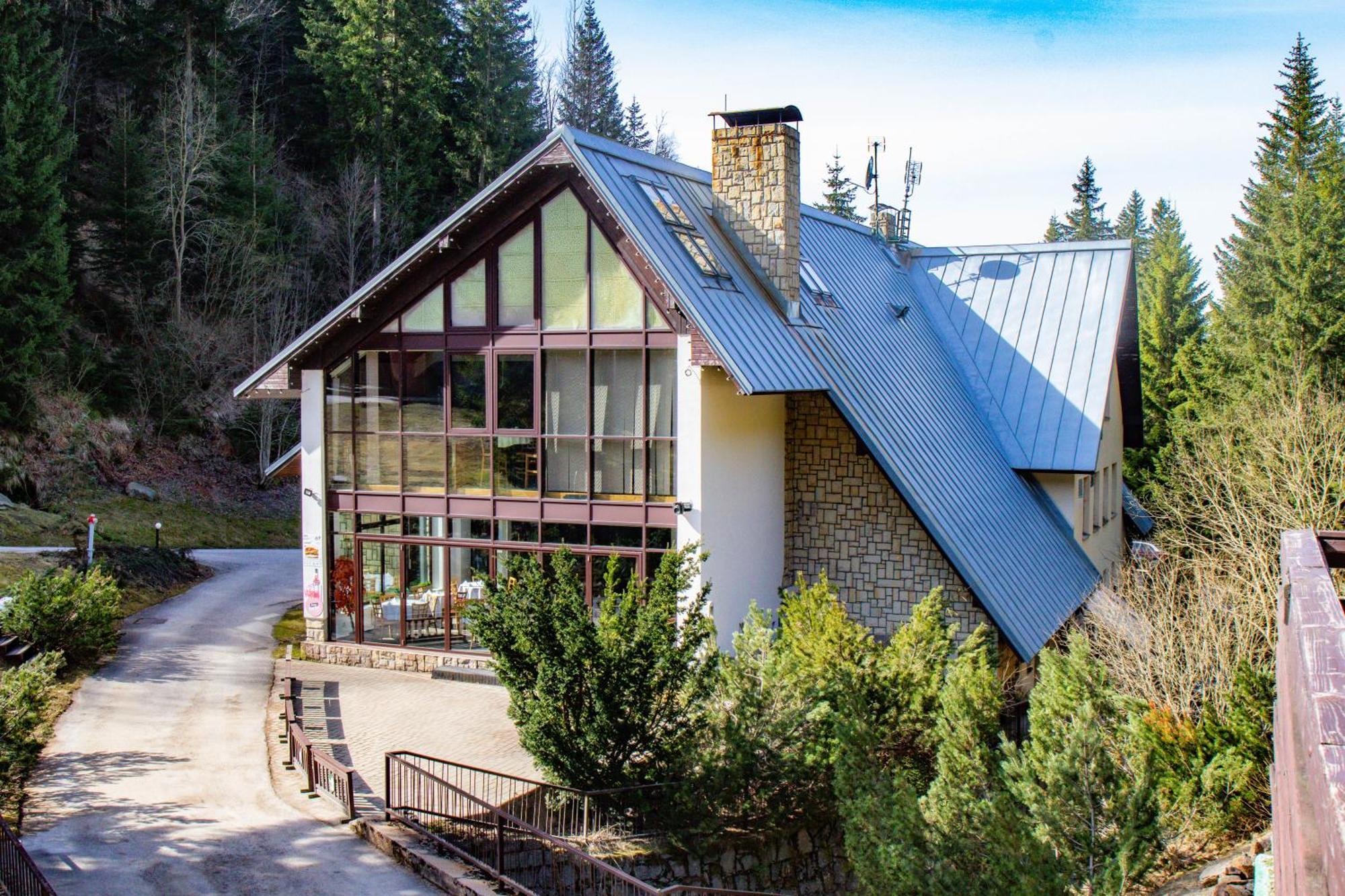 Hotel Esprit Špindlerŭv Mlýn Dış mekan fotoğraf